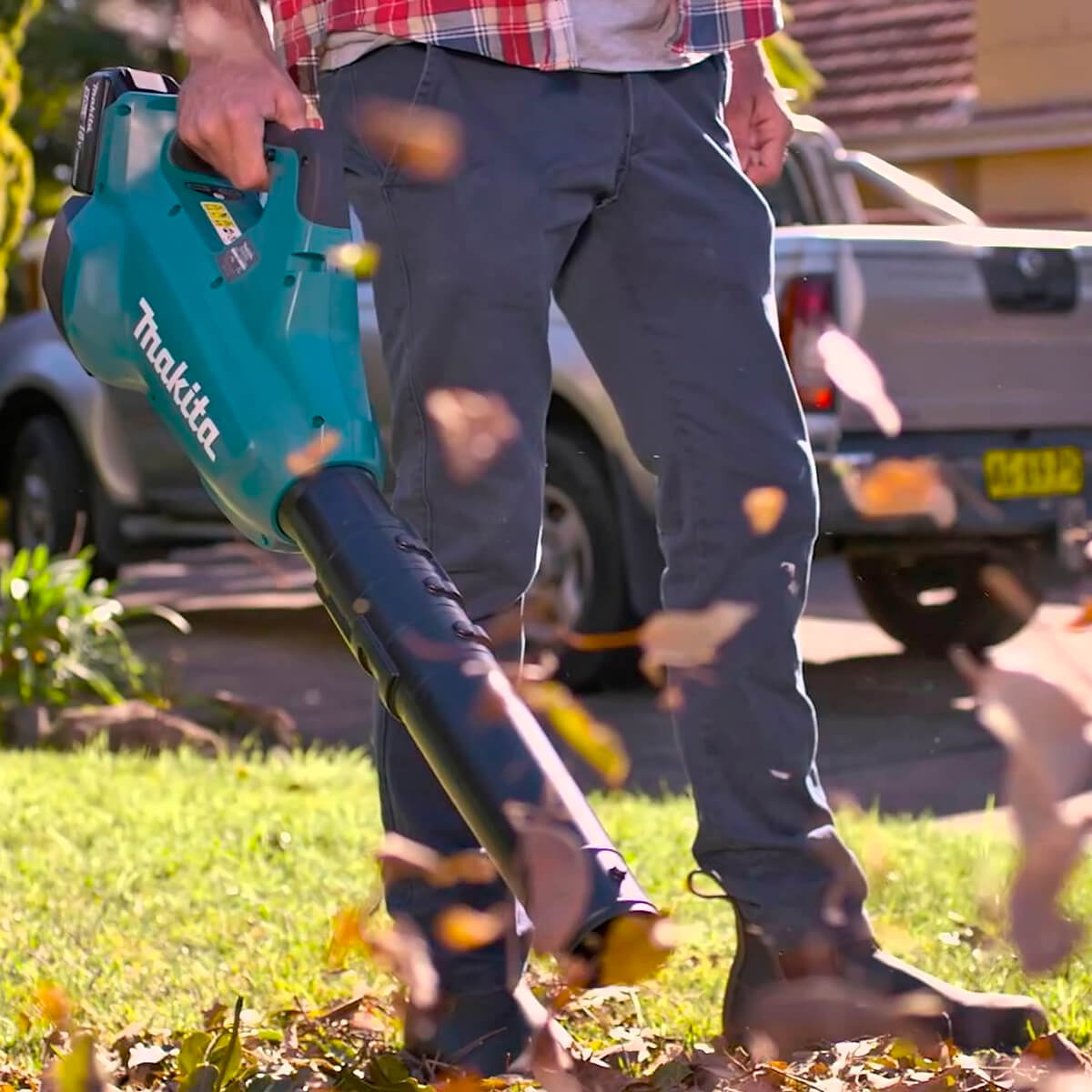 Soprador de Folhas à Bateria 36V DUB362Z Makita